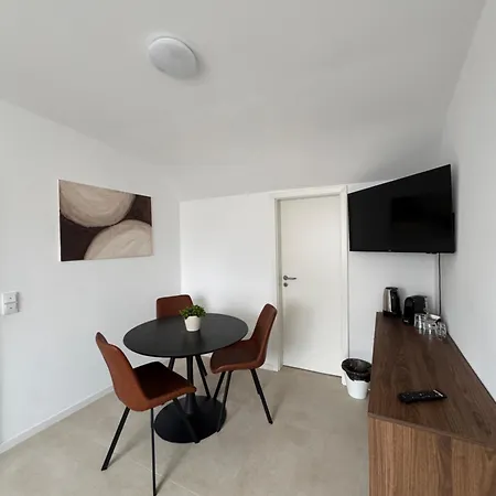 Boutique Celler Altstadt - 24h Check-in Отель 3*